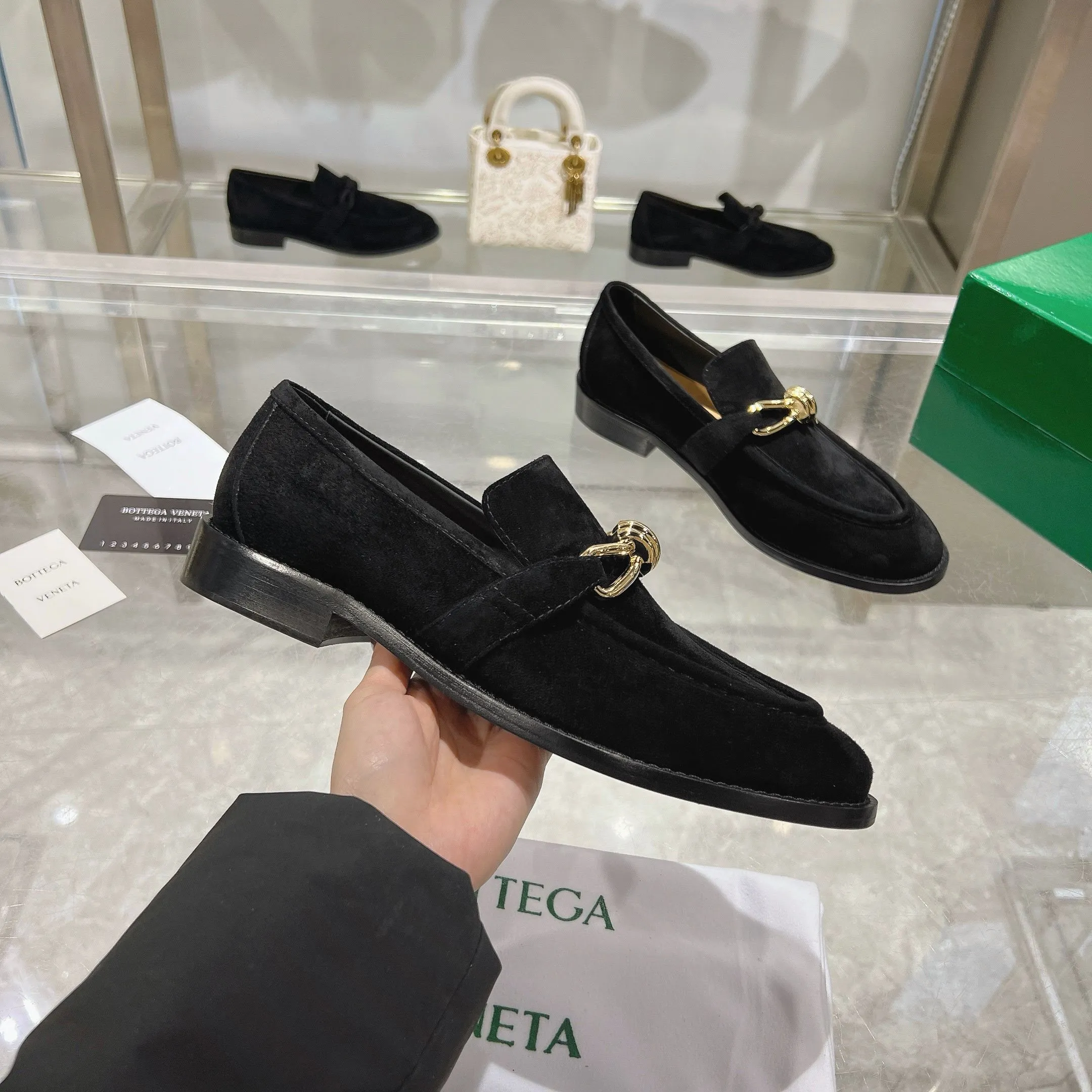 [BV] Top P: 840💰 Size: Female 35-39 (Female 40 custom-made) Male 39-44 (38.45 non-refundable) Bottega Veneta 2025 counter model! Small round toe loafers! Imported leather outsole! Imported grained cowhide! Solid color Niuli! !